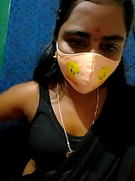 Snapshot of mini-queen chatting on September 10, 1:33 pm mini-queen online show from September 10, 1:33 pm