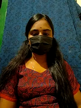 Snapshot of mini-queen chatting on October 9, 5:44 pm mini-queen online show from October 9, 5:44 pm