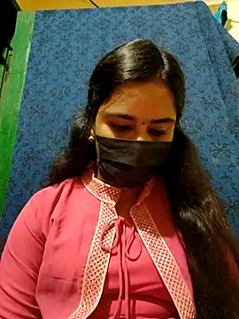 Snapshot of mini-queen chatting on October 12, 9:52 am mini-queen online show from October 12, 9:52 am