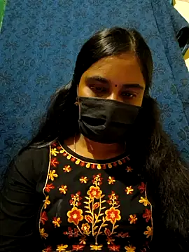 Snapshot of mini-queen chatting on October 18, 5:14 pm mini-queen online show from October 18, 5:14 pm