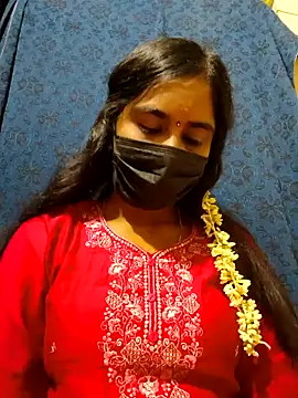 mini-queen online show from December 19, 10:33 am