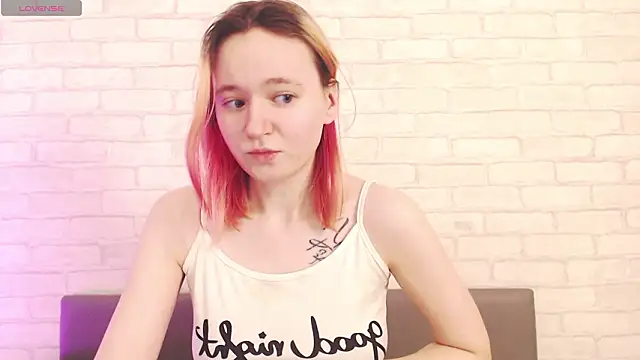 Ericha Stone online show from February 12, 1:11 am