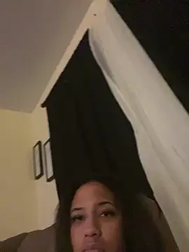 StylishEchium online show from March 3, 5:02 am