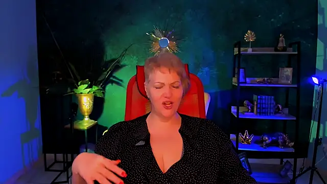 Snapshot of MaryMogan chatting on November 7, 8:36 am MaryMogan online show from November 7, 8:36 am