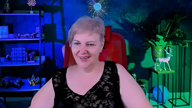 Snapshot of MaryMogan chatting on November 25, 5:35 pm MaryMogan online show from November 25, 5:35 pm