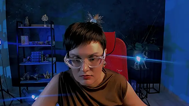 LauraDavidsons online show from November 21, 4:49 pm