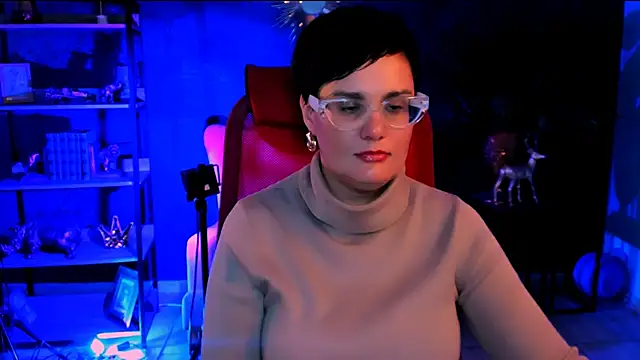 LauraDavidsons online show from December 3, 4:27 pm