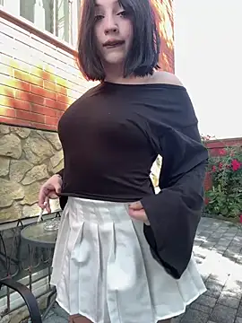 YourLittleDevil online show from June 18, 6:35 am