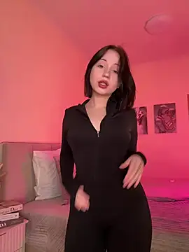 YourLittleDevil online show from July 9, 6:28 am