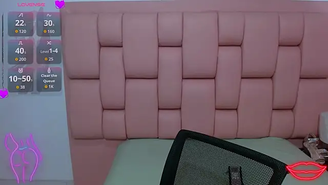 Snapshot of vanesa19_ chatting on November 14, 1:43 pm vanesa19 online show from November 14, 1:43 pm