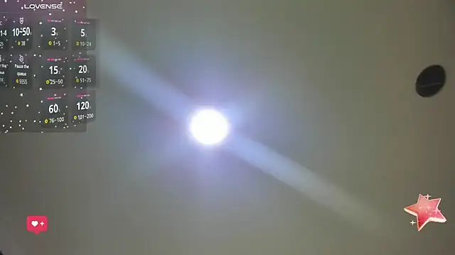 Snapshot of Emilywillis8 chatting on September 26, 1:04 pm Emilywillis8 online show from September 26, 1:04 pm