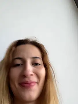 Snapshot of Emilywillis8 chatting on October 3, 2:25 pm Emilywillis8 online show from October 3, 2:25 pm