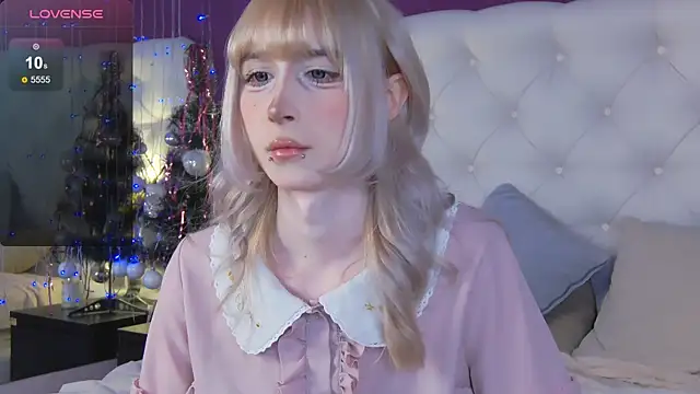 cutetomie online show from December 20, 10:28 pm