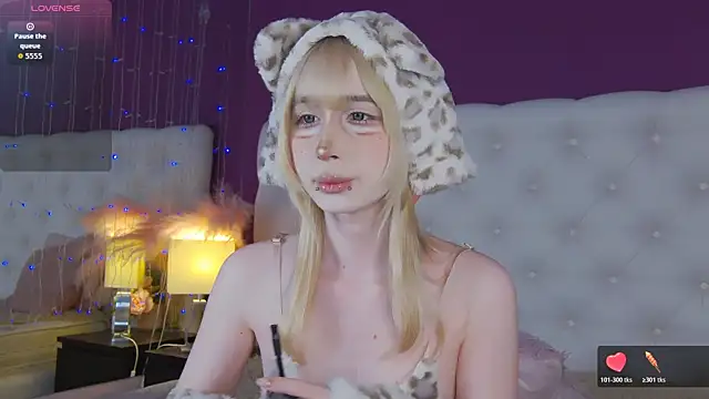 Snapshot of cutetomie chatting on June 14, 9:06 pm cutetomie online show from June 14, 9:06 pm