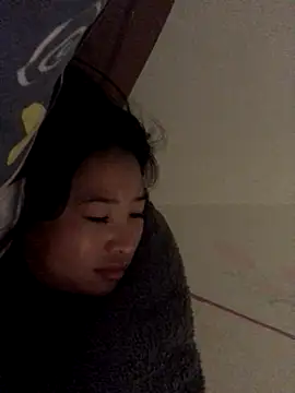 Snapshot of LiLy-0477 chatting on October 24, 6:43 am LiLy-0477 online show from October 24, 6:43 am