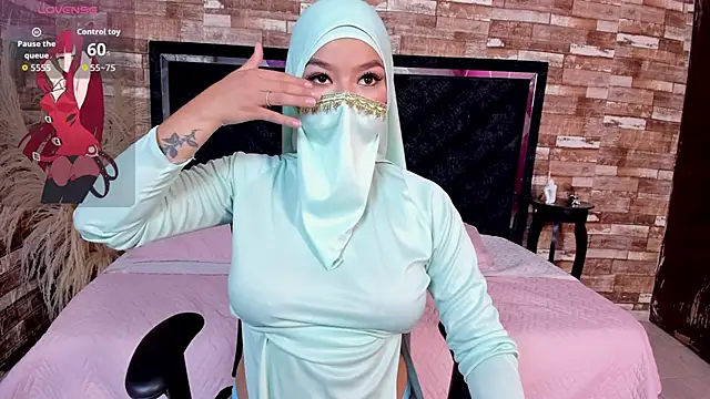 Snapshot of Amal_Bakir chatting on September 8, 6:18 pm Amal Bakir online show from September 8, 6:18 pm