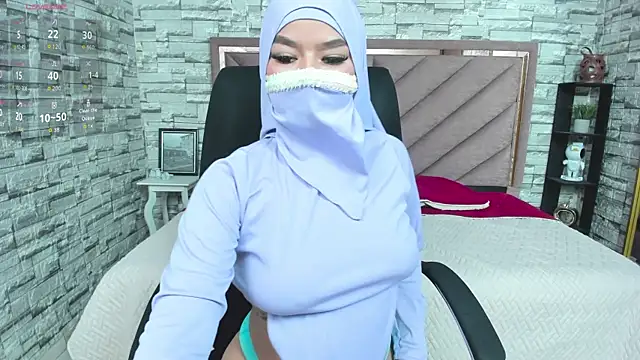 Snapshot of Amal_Bakir chatting on November 21, 12:43 am Amal Bakir online show from November 21, 12:43 am