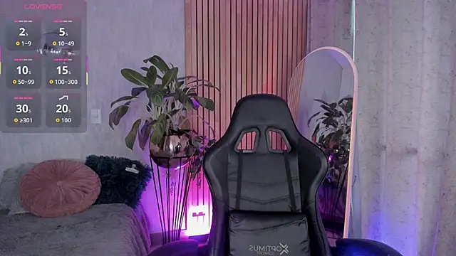 emma       online show from November 12, 8:30 pm