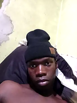 Snapshot of phumlanisanka chatting on October 18, 8:53 pm phumlanisanka online show from October 18, 8:53 pm
