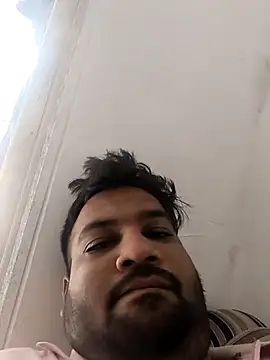 Snapshot of vinay_smalldick chatting on May 17, 6:33 am vinay smalldick online show from May 17, 6:33 am