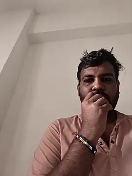 Snapshot of vinay_smalldick chatting on June 8, 2:01 am vinay smalldick online show from June 8, 2:01 am