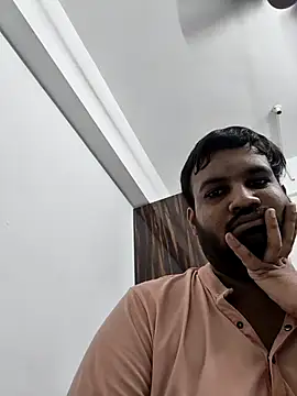 Snapshot of vinay_smalldick chatting on June 19, 2:32 pm vinay smalldick online show from June 19, 2:32 pm