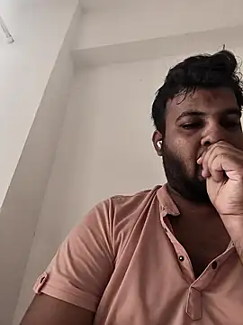 Snapshot of vinay_smalldick chatting on June 20, 2:47 am vinay smalldick online show from June 20, 2:47 am