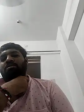 Snapshot of vinay_smalldick chatting on June 28, 3:40 pm vinay smalldick online show from June 28, 3:40 pm