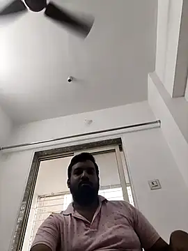 Snapshot of vinay_smalldick chatting on June 29, 3:46 am vinay smalldick online show from June 29, 3:46 am