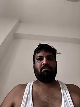 Snapshot of vinay_smalldick chatting on June 30, 3:51 am vinay smalldick online show from June 30, 3:51 am