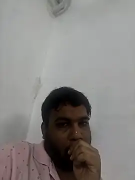 Snapshot of vinay_smalldick chatting on July 2, 3:51 pm vinay smalldick online show from July 2, 3:51 pm