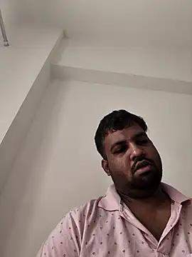 Snapshot of vinay_smalldick chatting on July 10, 3:44 am vinay smalldick online show from July 10, 3:44 am