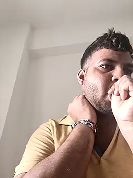 Snapshot of vinay_smalldick chatting on July 14, 1:41 am vinay smalldick online show from July 14, 1:41 am