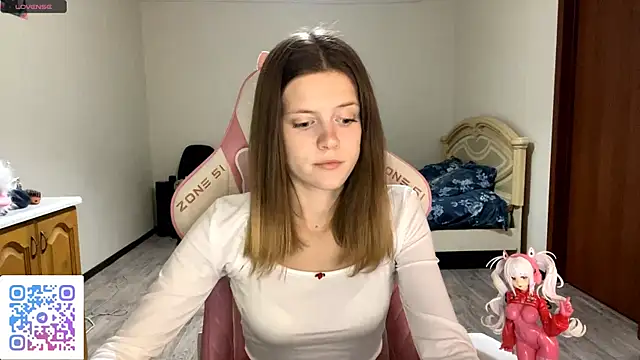 Snapshot of VibeQueenLucy chatting on September 23, 3:37 pm VibeQueenLucy online show from September 23, 3:37 pm