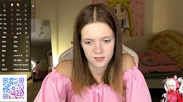 Snapshot of VibeQueenLucy chatting on October 9, 3:21 pm VibeQueenLucy online show from October 9, 3:21 pm