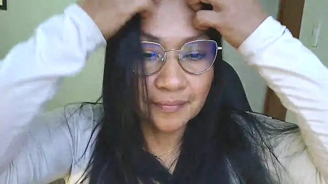 Snapshot of LissafeetHott chatting on May 31, 10:33 pm LissafeetHott online show from May 31, 10:33 pm