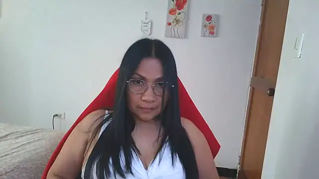 Snapshot of LissafeetHott chatting on June 17, 7:48 pm LissafeetHott online show from June 17, 7:48 pm
