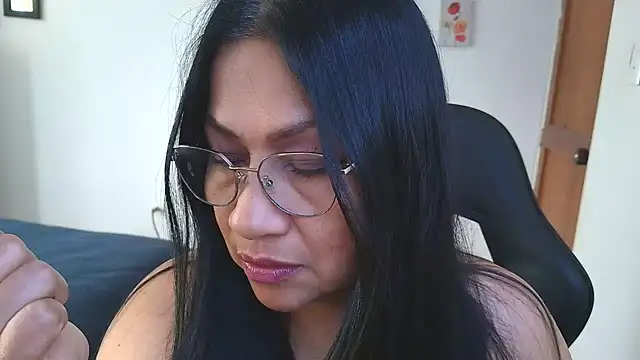Snapshot of LissafeetHott chatting on July 4, 7:42 pm LissafeetHott online show from July 4, 7:42 pm
