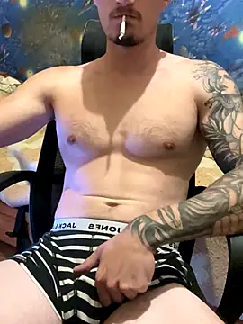 fronkie9384 online show from September 30, 7:19 pm