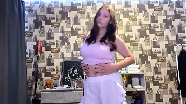 Snapshot of SwiiSweet chatting on September 27, 4:12 pm SwiiSweet online show from September 27, 4:12 pm