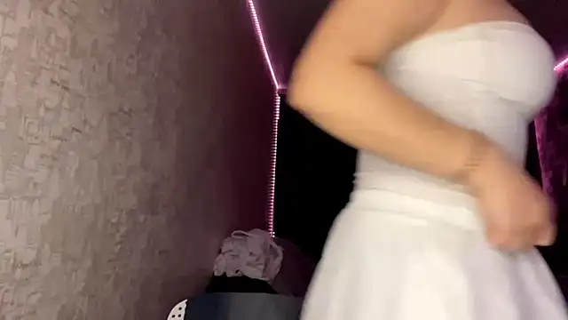 Snapshot of SwiiSweet chatting on October 24, 5:20 pm SwiiSweet online show from October 24, 5:20 pm