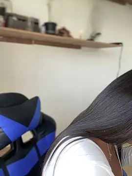 Elahia  marquez online show from September 19, 6:30 pm