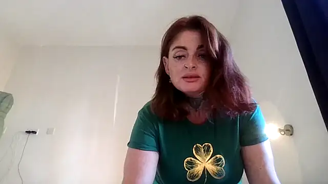 Snapshot of IrishmilfAnna chatting on September 10, 4:18 pm IrishmilfAnna online show from September 10, 4:18 pm
