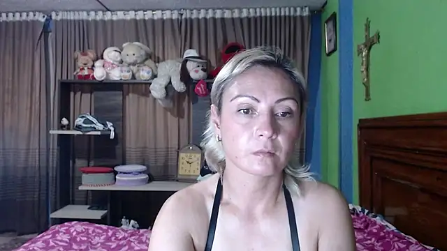  Charlize theron  online show from September 12, 11:15 pm