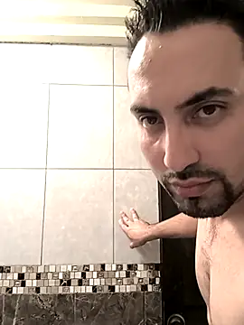 Snapshot of Jharicio-89 chatting on October 28, 12:47 am Jharicio-89 online show from October 28, 12:47 am