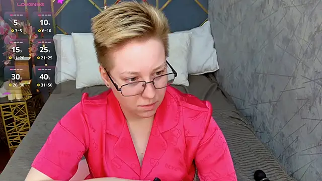 AlexandraGreen online show from October 17, 8:55 pm