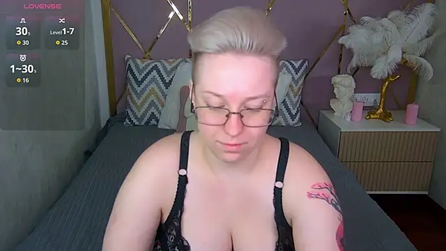 AlexandraGreen online show from November 21, 9:13 pm