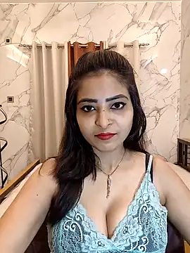 QUEEN-ADITI online show from March 7, 5:43 pm