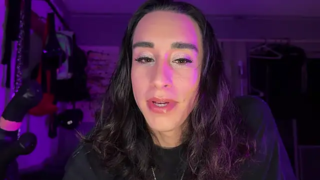 Snapshot of xoFrankie chatting on November 5, 3:50 am xoFrankie online show from November 5, 3:50 am