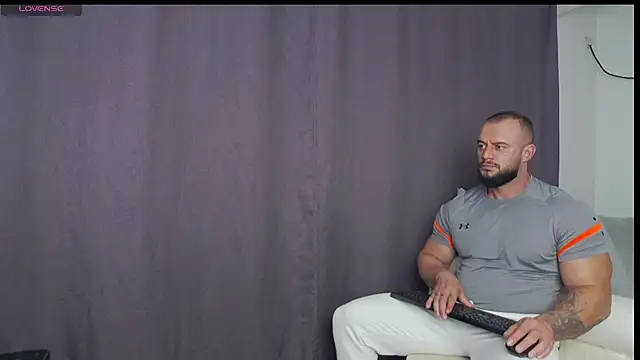 Snapshot of RickyMiami1 chatting on September 28, 6:46 pm RickyMiami1 online show from September 28, 6:46 pm